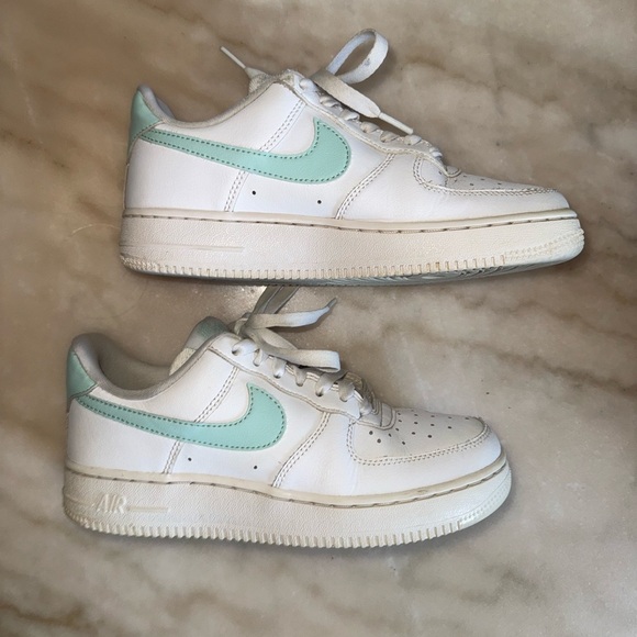 Nike Air Force 1 '07 Low 'White Jade Ice‘ Women’s 6 - Picture 1 of 6